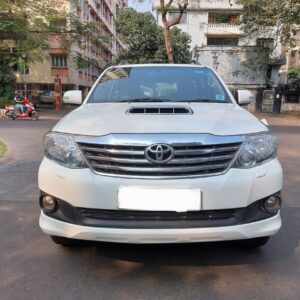 2014 Toyota Fortuner 4*4 mt