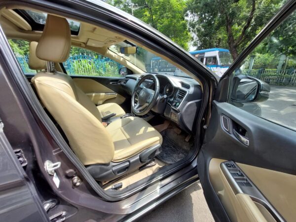 2018 HONDA CITY VX AT - Image 5