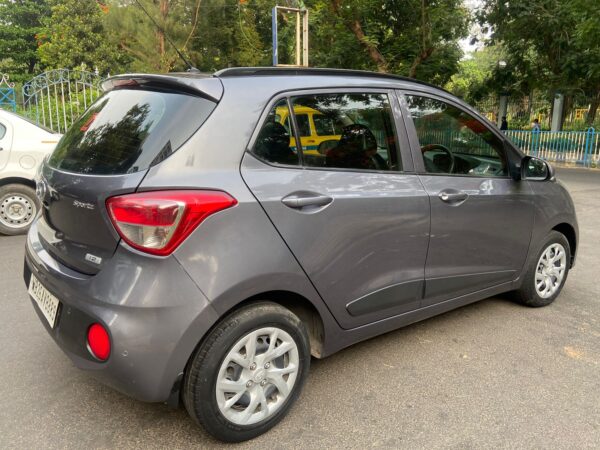 2017 HYUNDAI GRAND i10 SPORTZ OPT - Image 4