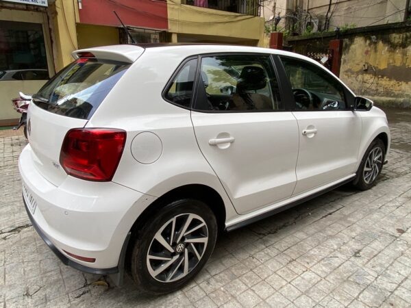 2021 VOLKSWAGEN POLO TSI COMFORTLINE - Image 5