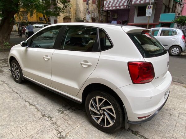 2021 VOLKSWAGEN POLO TSI COMFORTLINE - Image 6