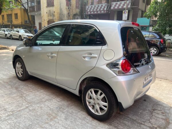 2013 HONDA BRIO V - Image 11