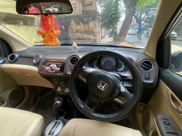 2013 HONDA BRIO V - Image 6