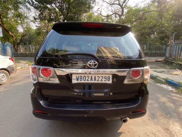 2012 TOYOTA FORTUNER 4WD 3.0 L - Image 12