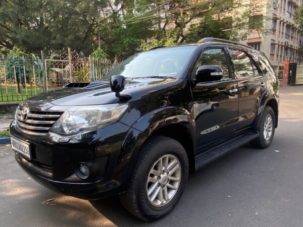 2012 TOYOTA FORTUNER 4WD 3.0 L - Image 3